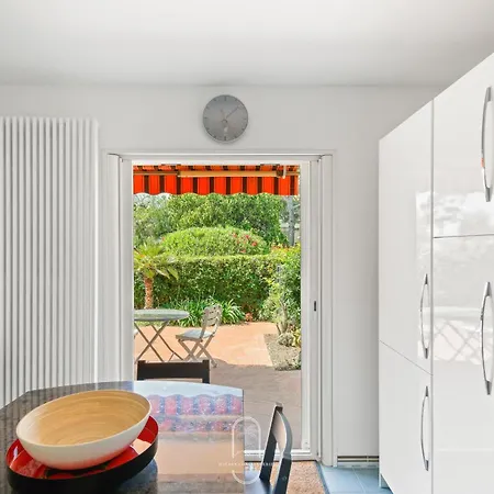 Rdj T3 En Bord De Terrasse By Hc