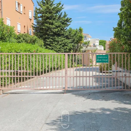 Rdj T3 En Bord De Terrasse By Hc * 카르쿠에이란느