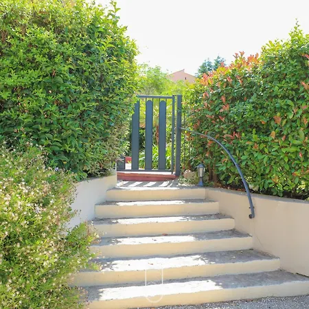 Rdj T3 En Bord De Terrasse By Hc * 카르쿠에이란느